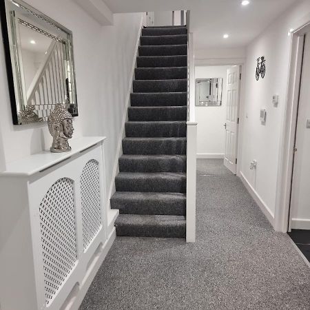 לונדון Classic 2 Bed Apartment In Oldkent Road מראה חיצוני תמונה