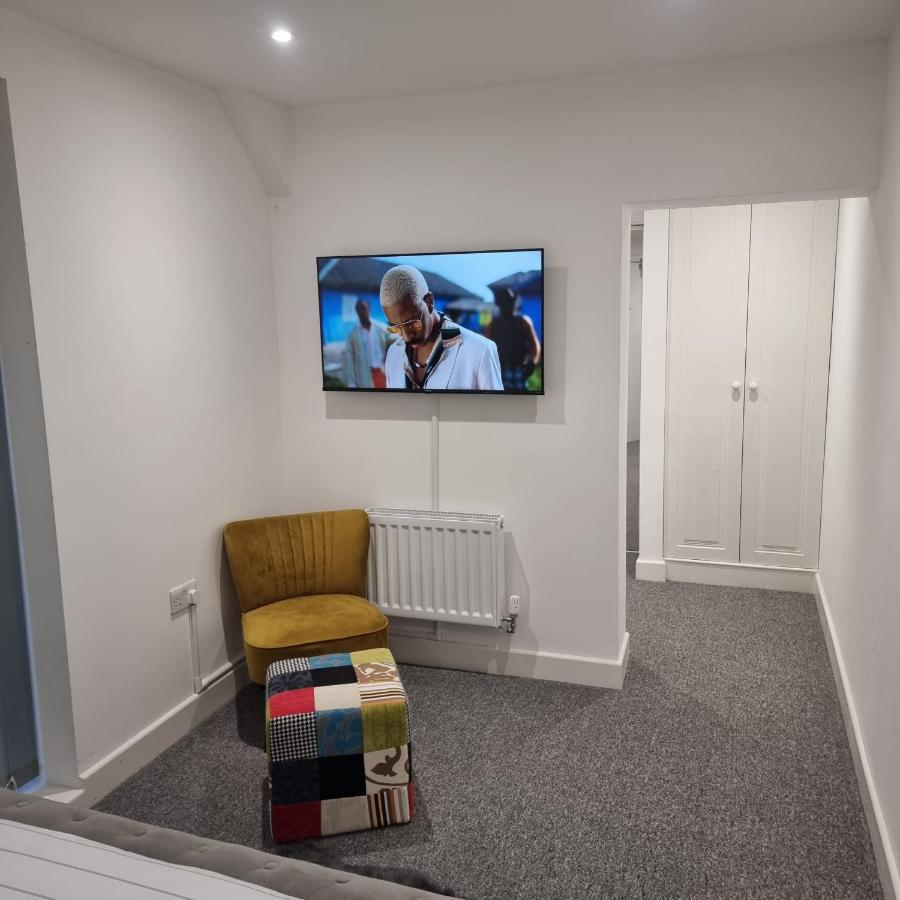 לונדון Classic 2 Bed Apartment In Oldkent Road מראה חיצוני תמונה