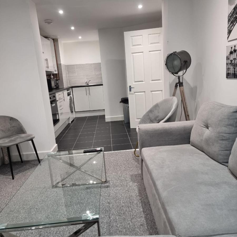 לונדון Classic 2 Bed Apartment In Oldkent Road מראה חיצוני תמונה