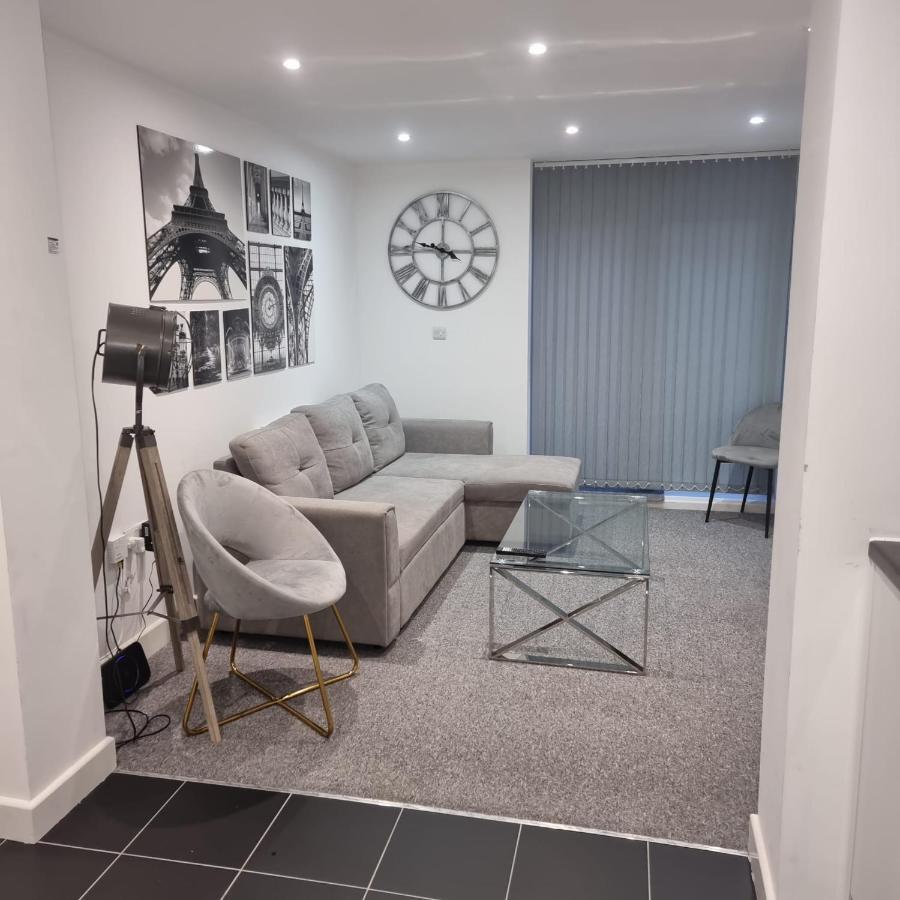 לונדון Classic 2 Bed Apartment In Oldkent Road מראה חיצוני תמונה