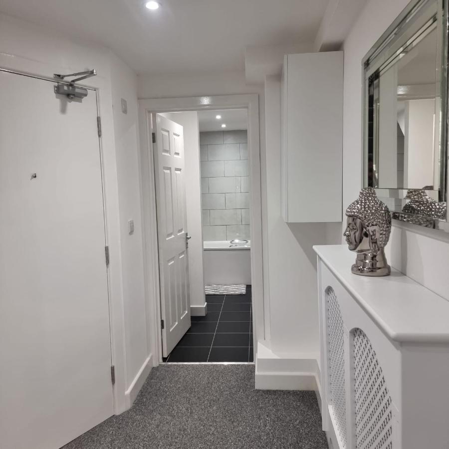 לונדון Classic 2 Bed Apartment In Oldkent Road מראה חיצוני תמונה